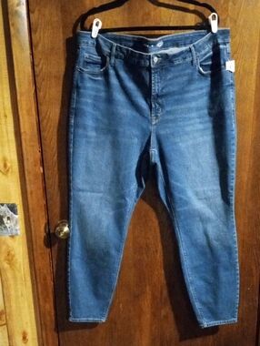 Old Navy High-Rise Women’s Jeans - Medium Blue Wash